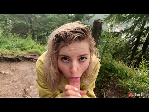 ❤️ Fata înghite spermă după o felație în public - Eva Elfi at ro.ladyxxxporno.ru ️❤